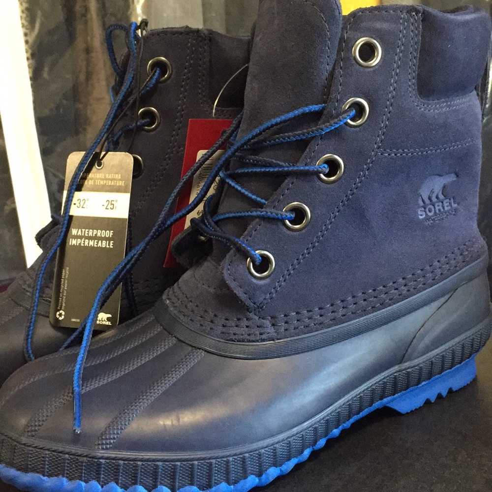 Sorel waterproof snow boots new with box
